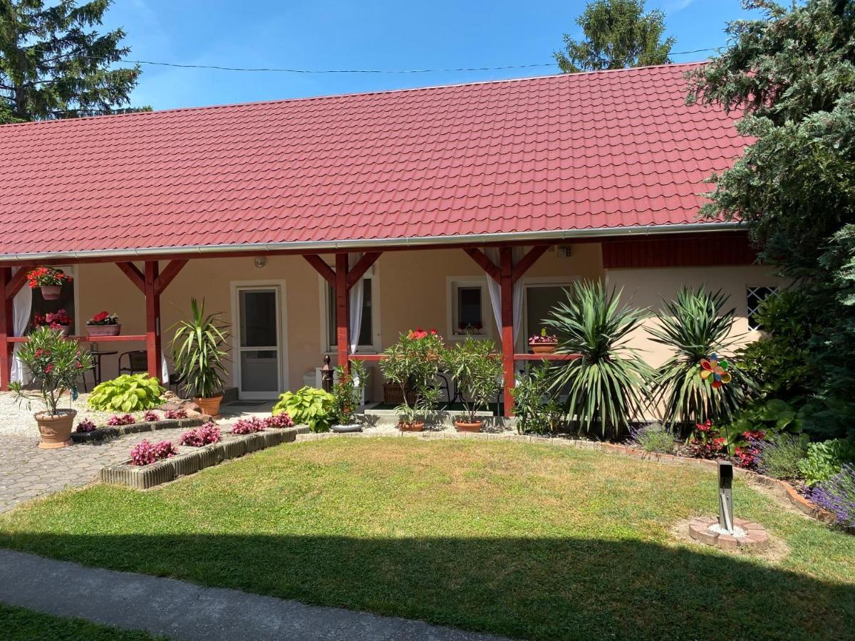 Do-Ti Apartmanhaz Balatonlelle Eksteriør bilde